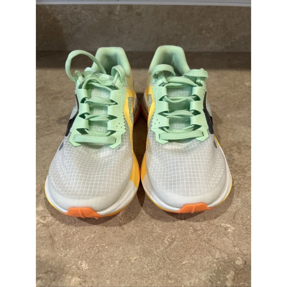 NEW Nike ZoomX Ultrafly Trail Racing Shoe - Vibram Flyplate Women 6 - DZ0489-102